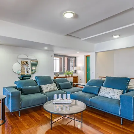 Villa Unlimited Blue